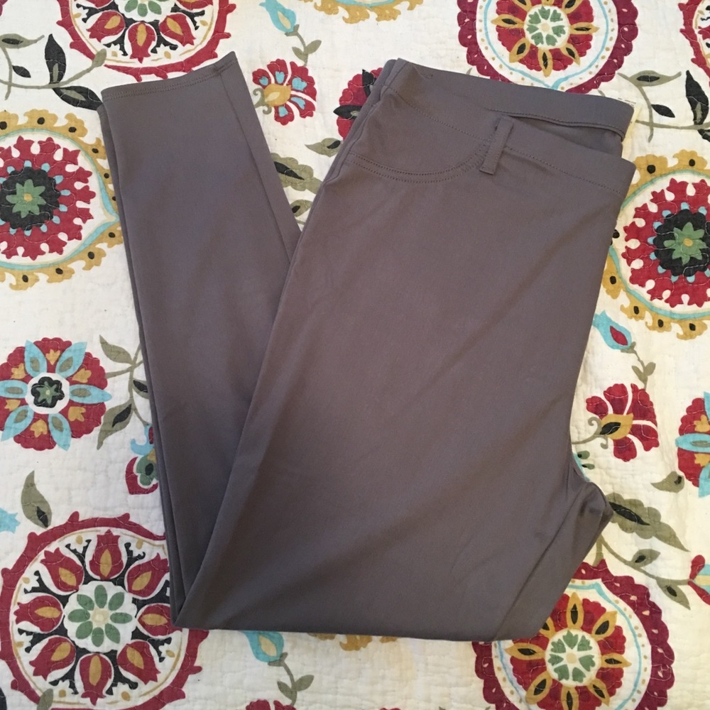 Faded Glory LIKE NEW Gray Plus Size “Jeggings”